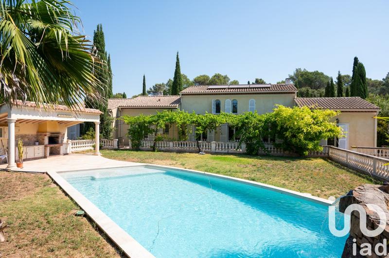 Maison - 268 m² - 6 pièces