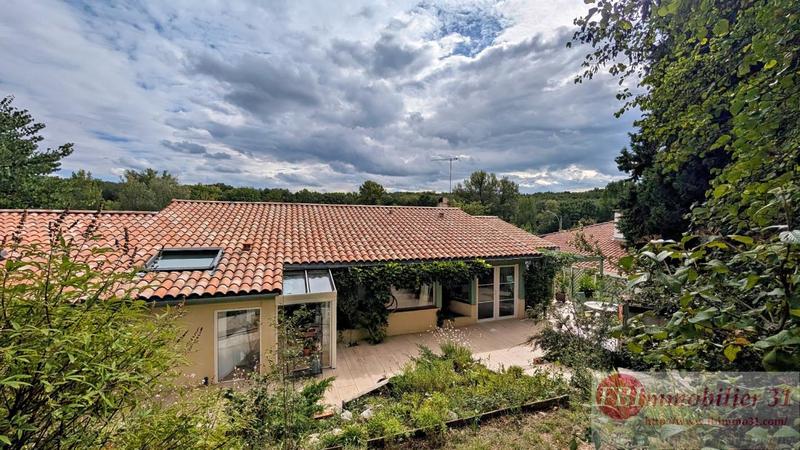 Demeure - 170 m² - 6 pièces