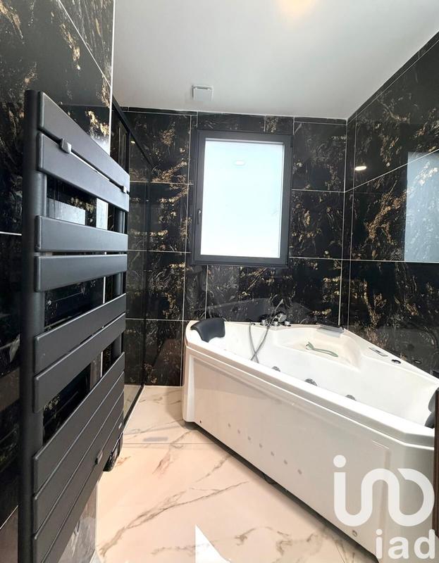 Maison - 125 m² - 5 pièces