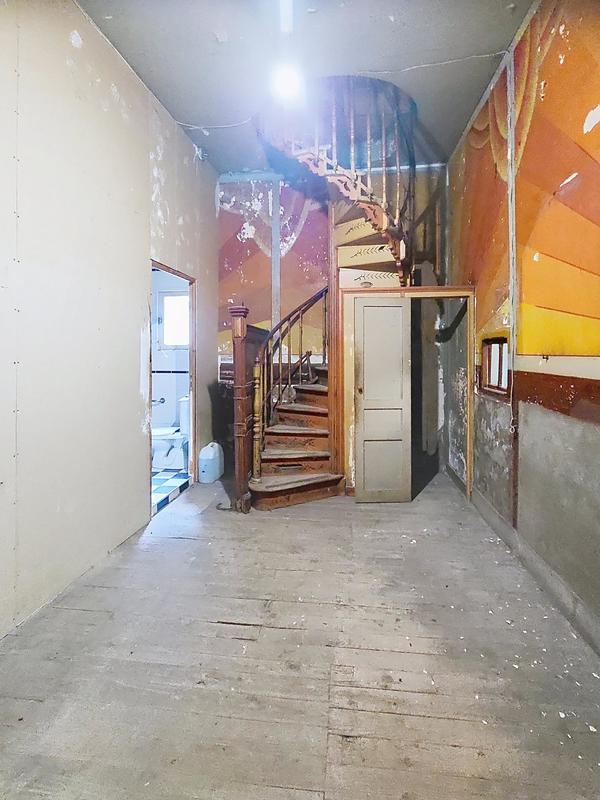 Maison - 290 m² - 11 pièces