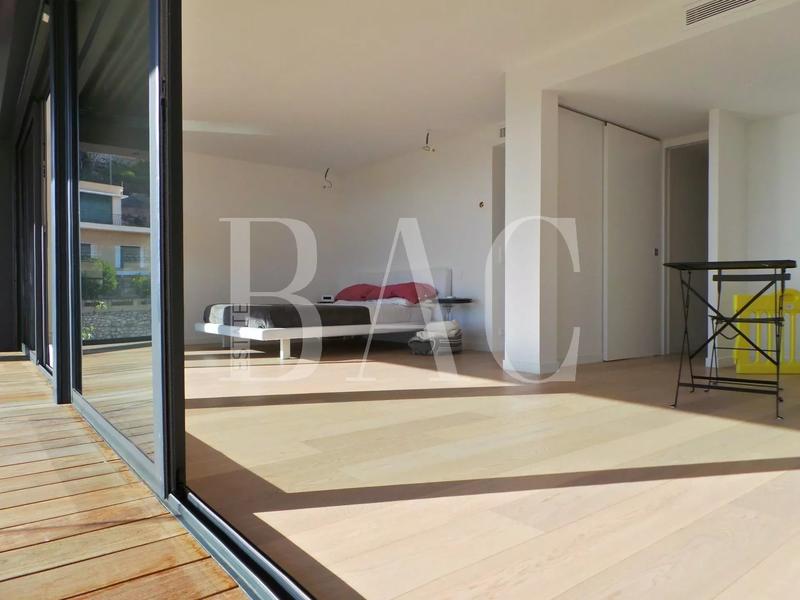 Villa - 250 m² - 8 pièces