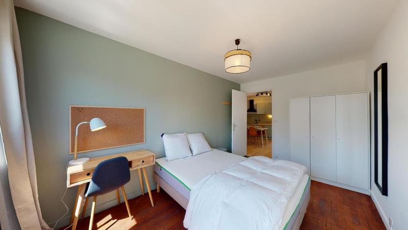 Appartement - 93 m² - 5 pièces