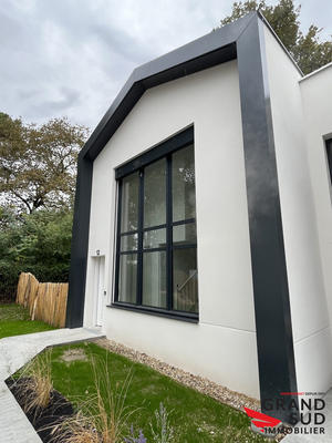 Villa - 90 m² - 4 pièces