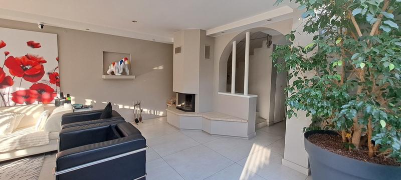 Maison - 104 m² - 5 pièces