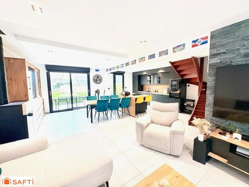 Maison - 96 m² - 5 pièces