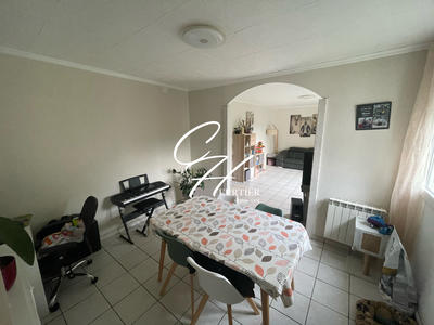 Appartement - 92 m² - 5 pièces