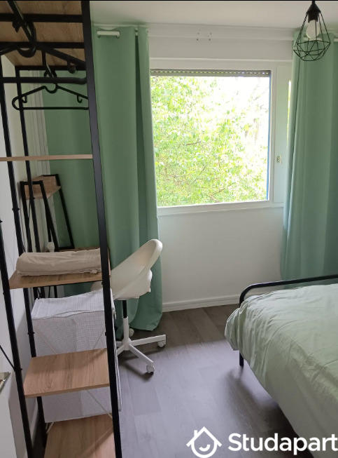 Chambre - 10 m² - 1 pièce