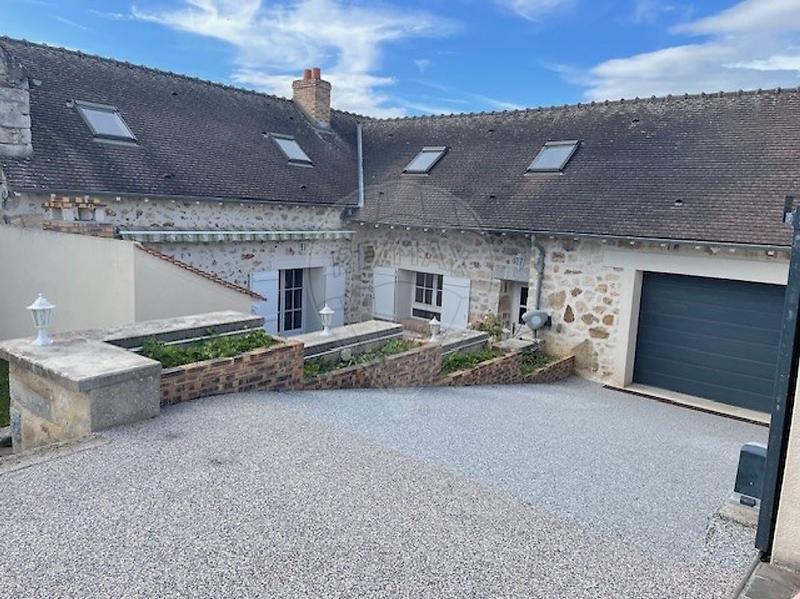 Maison - 140 m² - 5 pièces