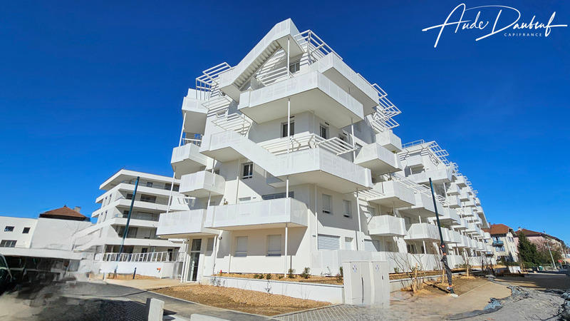 Appartement - 111 m² - 5 pièces