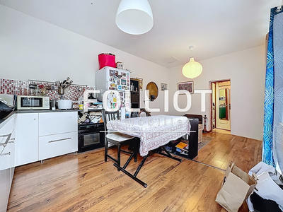 Immeuble - 56 m² - 4 pièces