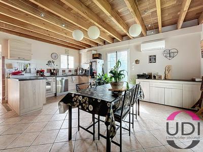 Maison - 161 m² - 6 pièces