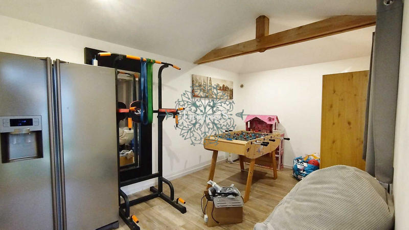 Maison - 186 m² - 6 pièces