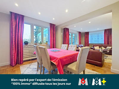 Maison - 250 m² - 10 pièces