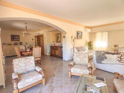 Villa - 174 m² - 6 pièces