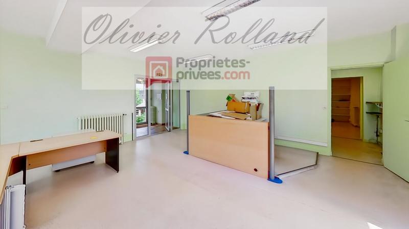 Maison - 300 m² - 13 pièces