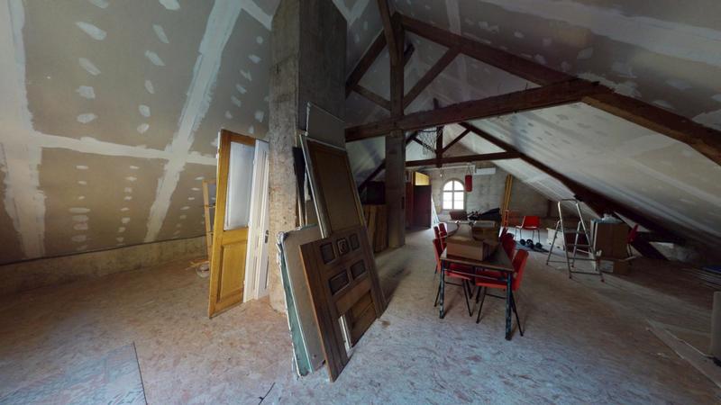 Maison - 313 m² - 6 pièces