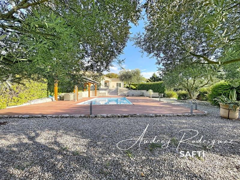 Villa - 210 m² - 8 pièces