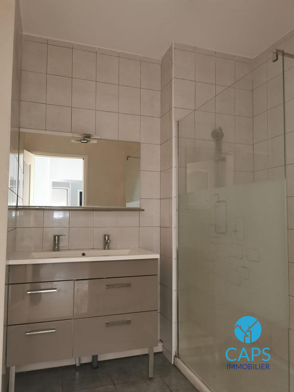 Maison - 216 m² - 8 pièces