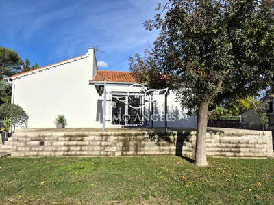 Maison - 90 m² - 3 pièces