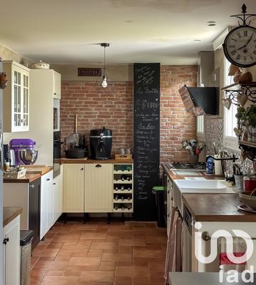 Maison - 297 m² - 11 pièces