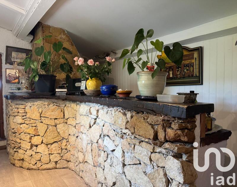 Maison - 214 m² - 9 pièces