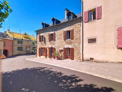 Maison - 105 m² - 4 pièces