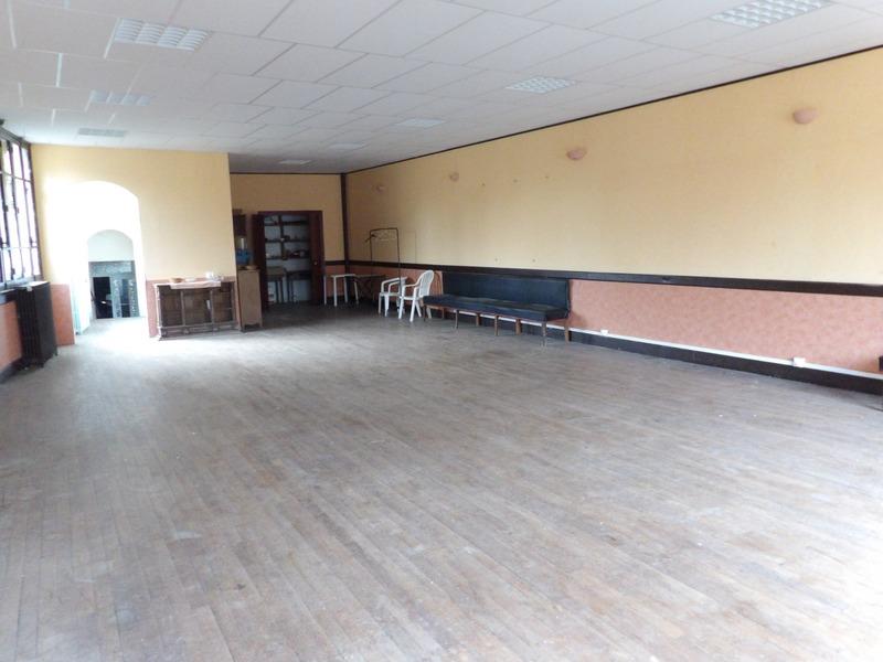 Local commercial - 240 m² - 6 pièces