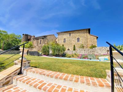 Château - 450 m² - 12 pièces