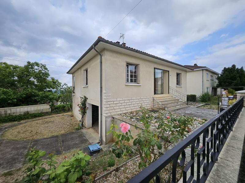 Maison - 90 m² - 3 pièces