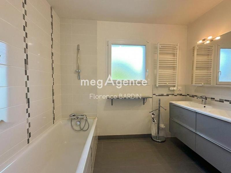 Maison - 133 m² - 6 pièces