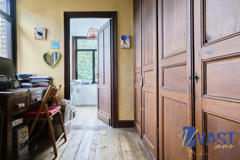 Maison ancienne - 250 m² - 8 pièces