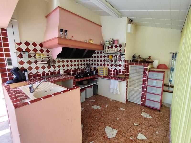 Maison - 270 m² - 10 pièces