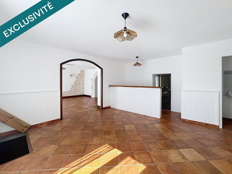 Maison - 202 m² - 7 pièces