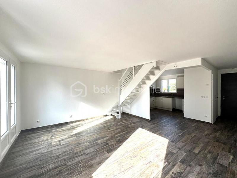 Maison - 94 m² - 5 pièces