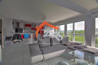 Appartement - 83 m² - 3 pièces