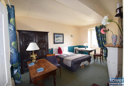 Maison - 309 m² - 12 pièces