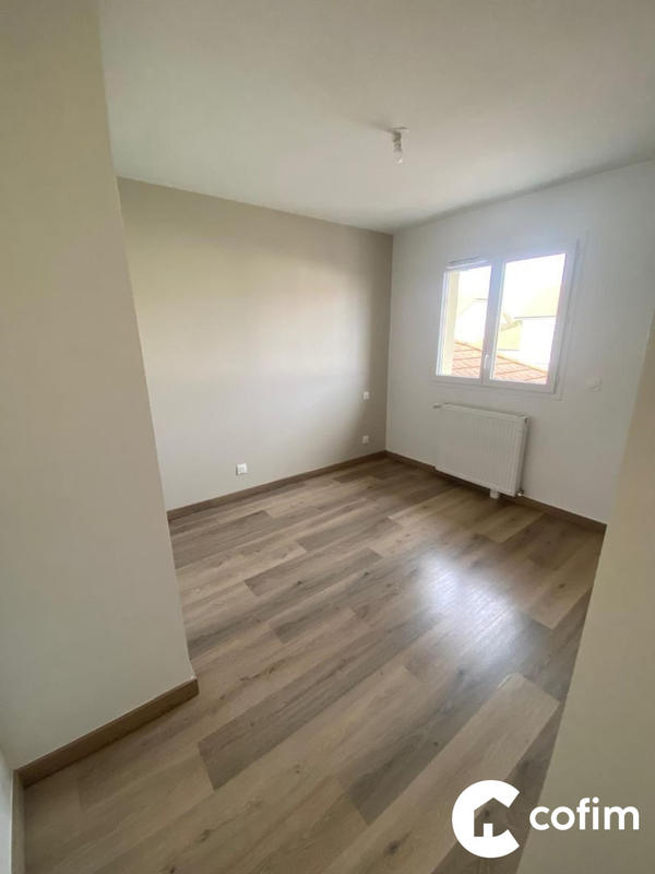 Maison - 99 m² - 5 pièces