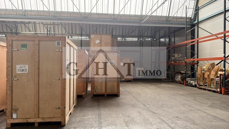 Entrepôt - 5 519 m²