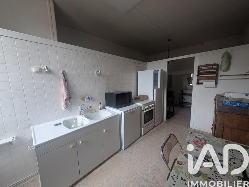 Maison - 140 m² - 12 pièces