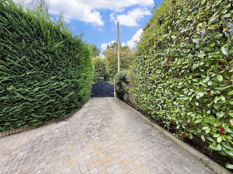 Maison ancienne - 216 m² - 8 pièces