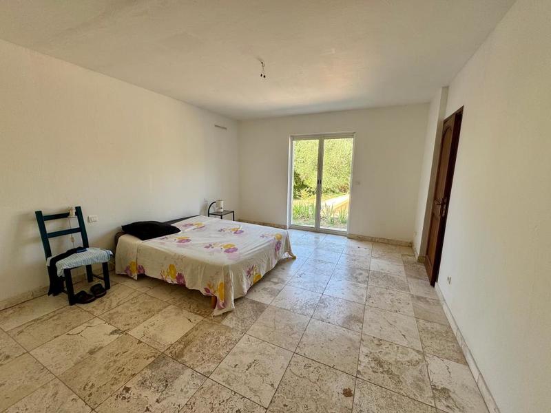 Maison - 205 m² - 5 pièces