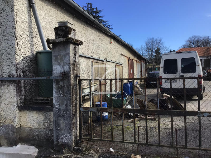 Maison - 244 m² - 12 pièces