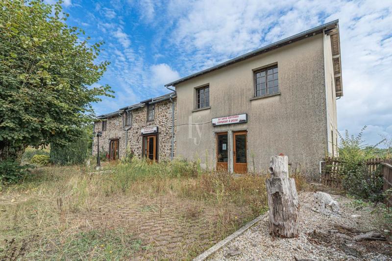 Pavillon - 360 m² - 9 pièces