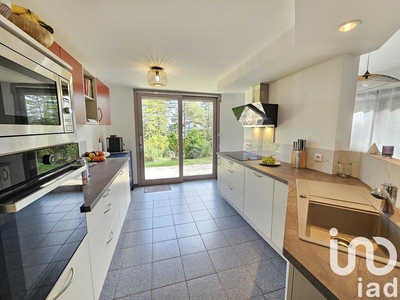 Maison - 140 m² - 6 pièces