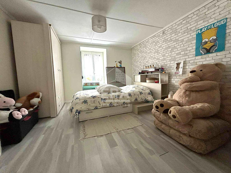 Maison - 318 m² - 10 pièces