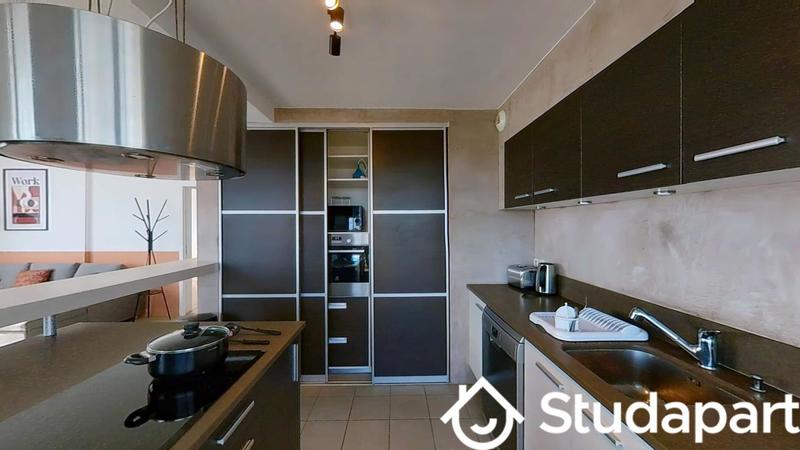 Chambre - 13 m² - 1 pièce