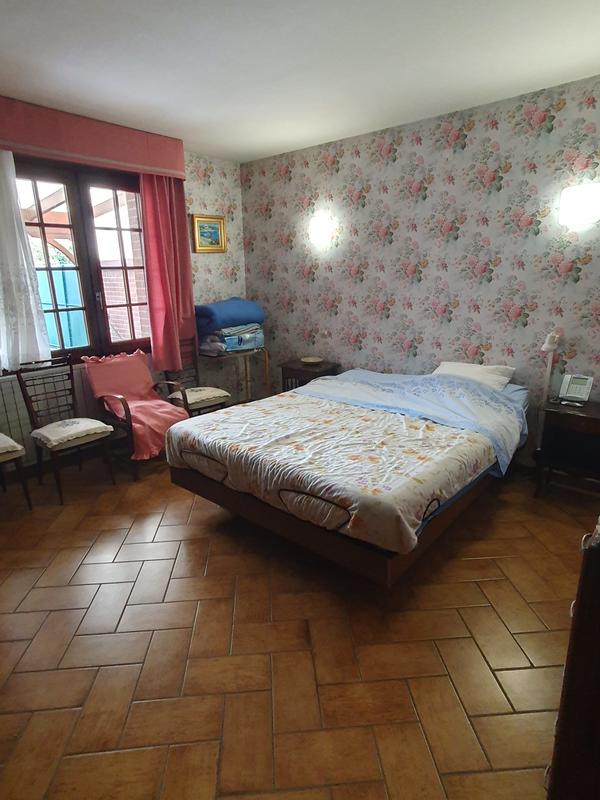 Maison - 259 m² - 6 pièces