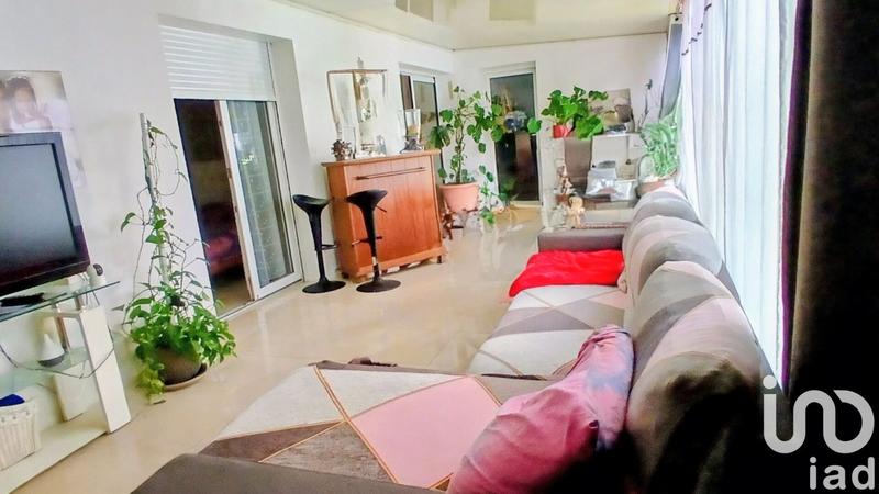 Maison - 217 m² - 11 pièces