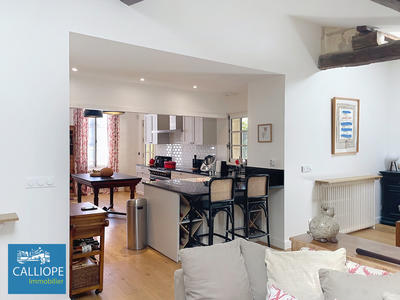 Maison - 230 m² - 7 pièces