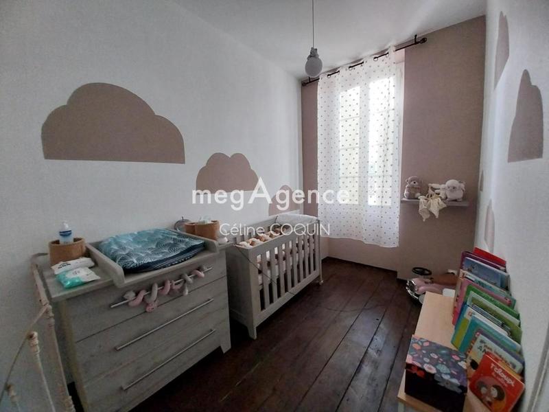 Maison de ville - 1 m² - 7 pièces